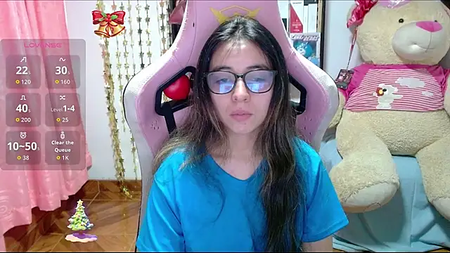 Maggie Fox3 online show from 11/23/25, 03:28