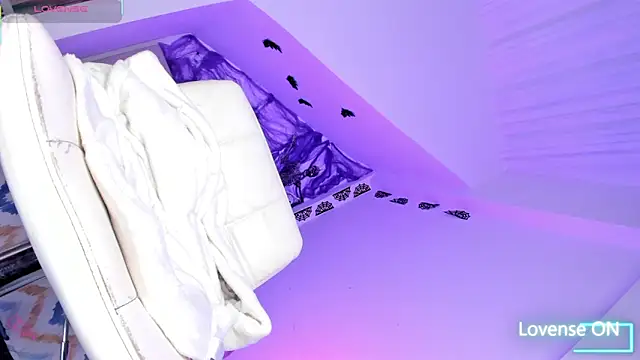 VictoriaVX online show from 10/24/25, 12:01