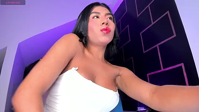 VictoriaVX online show from 12/19/25, 06:53