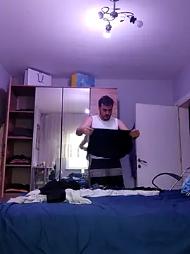 Snapshot of Consensustr chatting on 10/19/25, 05:41 Consensustr online show from 10/19/25, 05:41