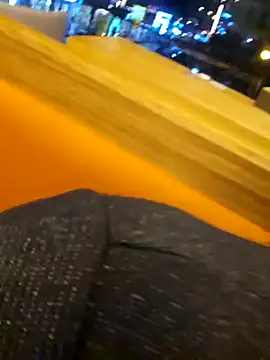 Snapshot of HinaLovely chatting on 01/04/25, 12:05 HinaLovely online show from 01/04/25, 12:05