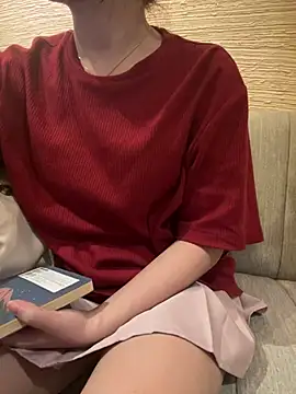 Snapshot of HinaLovely chatting on 02/15/25, 01:05 HinaLovely online show from 02/15/25, 01:05