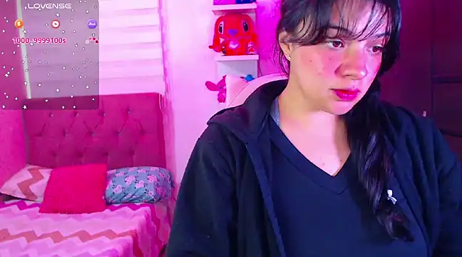 Snapshot of Vannessa__Shy chatting on 01/22/25, 08:17 Vannessa  Shy online show from 01/22/25, 08:17