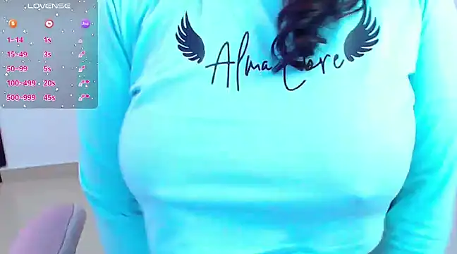 Snapshot of Vannessa__Shy chatting on 02/10/25, 11:34 Vannessa  Shy online show from 02/10/25, 11:34