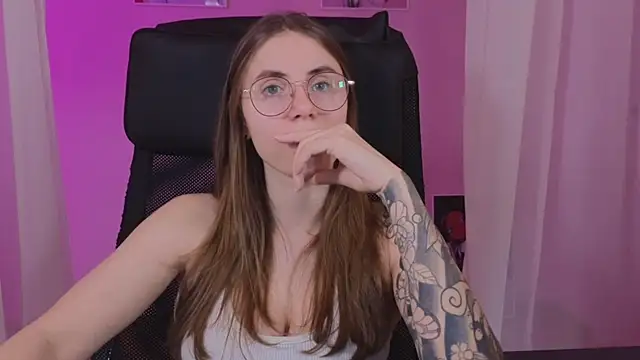  AnnaStark  online show from 02/02/25, 08:41