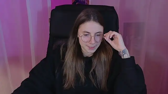  AnnaStark  online show from 02/10/25, 12:19