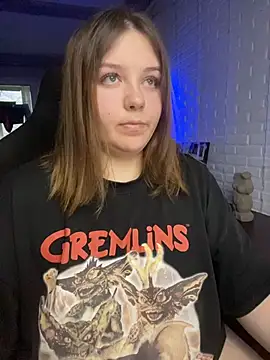 Snapshot of XNirvanaX chatting on 11/10/25, 05:17 XNirvanaX online show from 11/10/25, 05:17