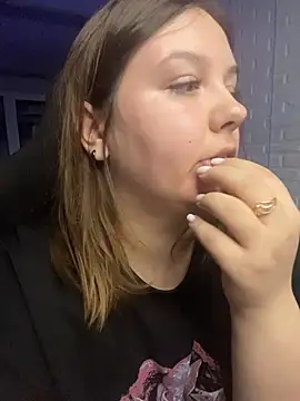 Snapshot of XNirvanaX chatting on 11/21/25, 02:32 XNirvanaX online show from 11/21/25, 02:32