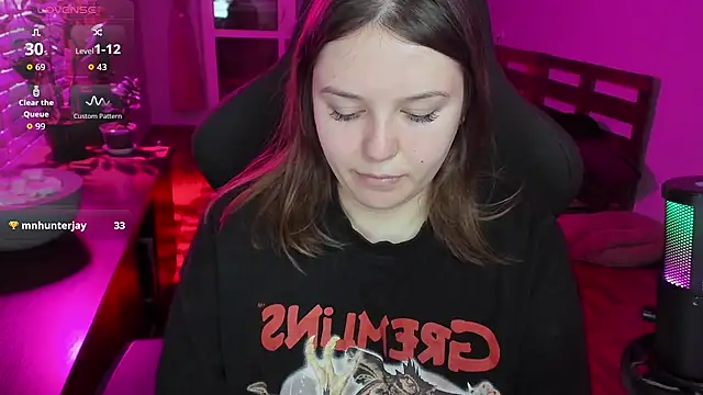 Snapshot of XNirvanaX chatting on 12/14/25, 03:56 XNirvanaX online show from 12/14/25, 03:56