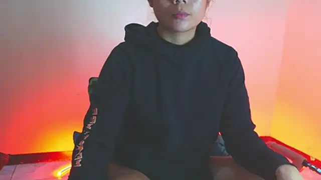 Snapshot of Raquel789 chatting on 03/21/26, 04:21 Raquel789 online show from 03/21/26, 04:21