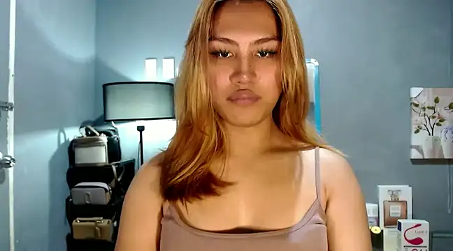 Snapshot of luxxy_grand chatting on 01/21/25, 11:46 luxxy grand online show from 01/21/25, 11:46