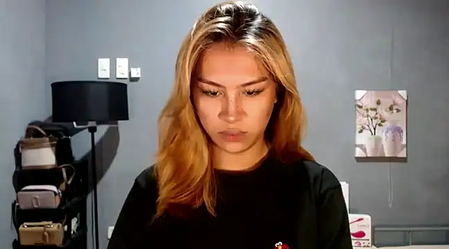 Snapshot of luxxy_grand chatting on 01/23/25, 08:25 luxxy grand online show from 01/23/25, 08:25