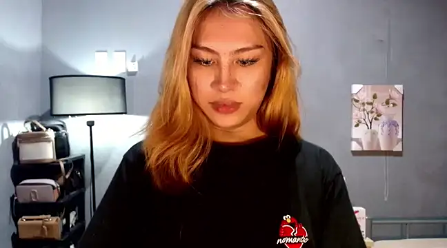 Snapshot of luxxy_grand chatting on 01/23/25, 03:43 luxxy grand online show from 01/23/25, 03:43