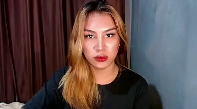 Snapshot of luxxy_grand chatting on 02/04/25, 08:06 luxxy grand online show from 02/04/25, 08:06