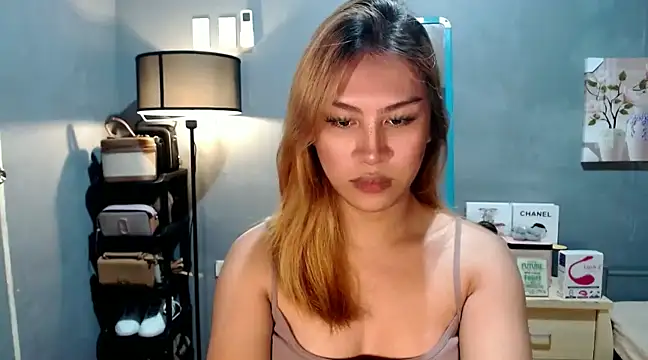 Snapshot of luxxy_grand chatting on 02/09/25, 06:37 luxxy grand online show from 02/09/25, 06:37