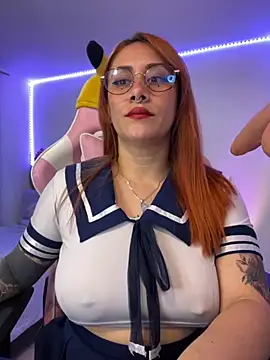 Luna Paris  online show from 11/18/25, 12:05