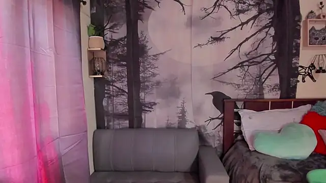 annyluna1 online show from 12/17/25, 09:10