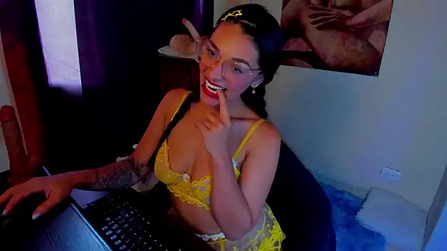 annyluna1 online show from 06/26/26, 08:24