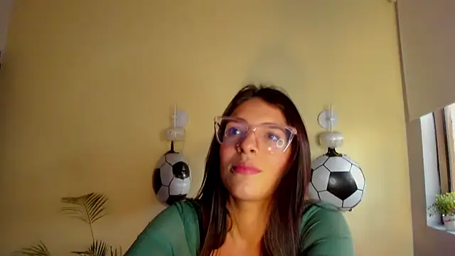 annyluna1 online show from 07/06/26, 11:51