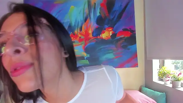 annyluna1 online show from 08/04/26, 12:41