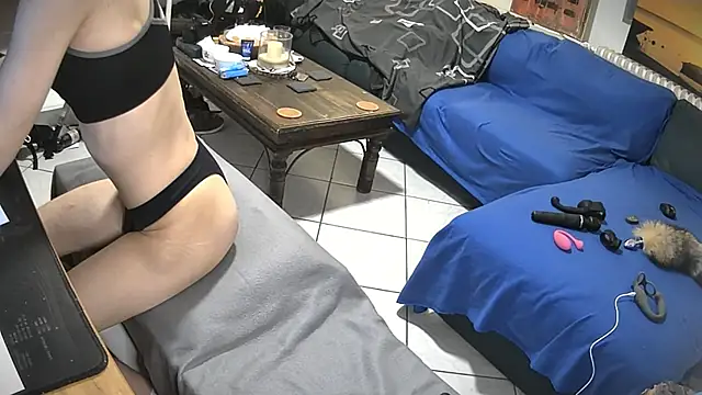 Snapshot of Cesaresweet chatting on 03/03/25, 11:35 Cesaresweet online show from 03/03/25, 11:35