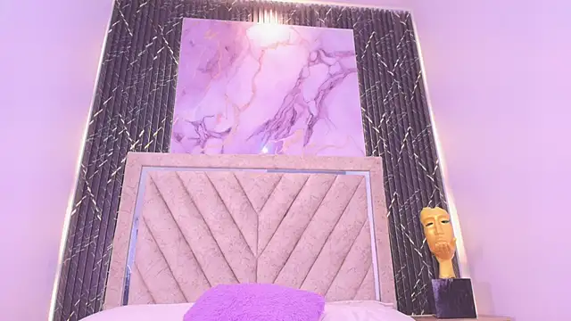 Hanna Evaanss online show from 09/20/25, 08:21