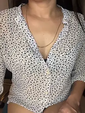 Snapshot of Beautiful_xxo chatting on 09/25/25, 05:49 Beautiful xxo online show from 09/25/25, 05:49