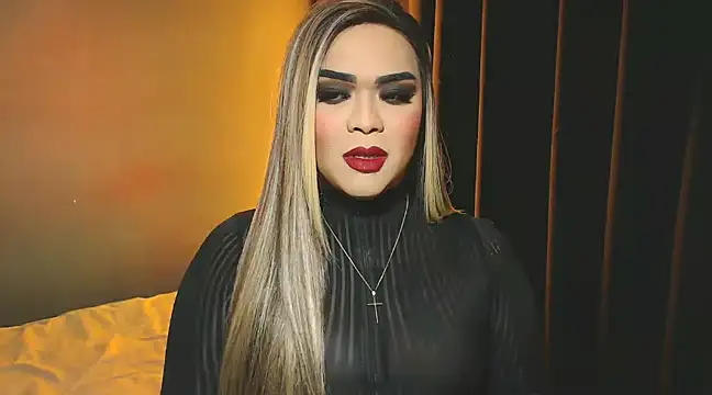 Snapshot of VictoriaEliz chatting on 12/18/24, 04:49 VictoriaEliz online show from 12/18/24, 04:49