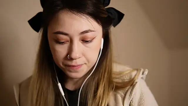 chibi moon  online show from 12/11/24, 08:07