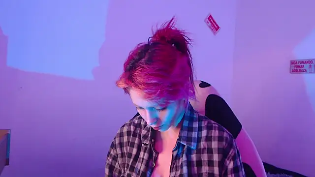 Snapshot of MaryJannes chatting on 10/28/25, 05:55 MaryJannes online show from 10/28/25, 05:55