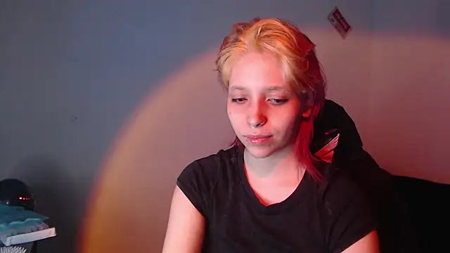 Snapshot of MaryJannes chatting on 11/23/25, 06:35 MaryJannes online show from 11/23/25, 06:35