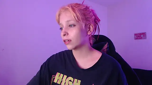 Snapshot of MaryJannes chatting on 11/24/25, 05:51 MaryJannes online show from 11/24/25, 05:51