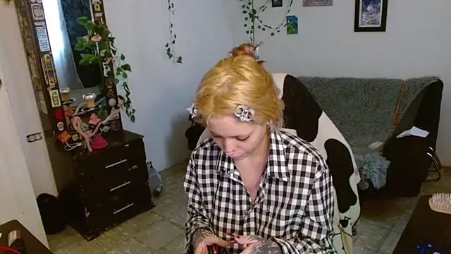 Snapshot of MaryJannes chatting on 02/13/26, 01:40 MaryJannes online show from 02/13/26, 01:40