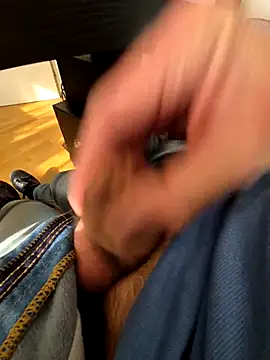 Alex 7422 online show from 06/04/26, 03:07