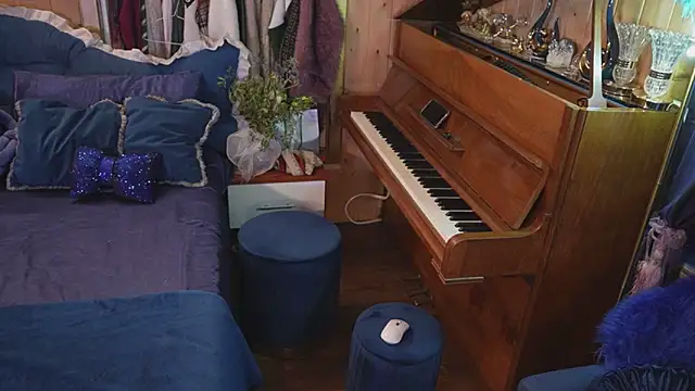 VanessaDoyle online show from 11/04/25, 04:28