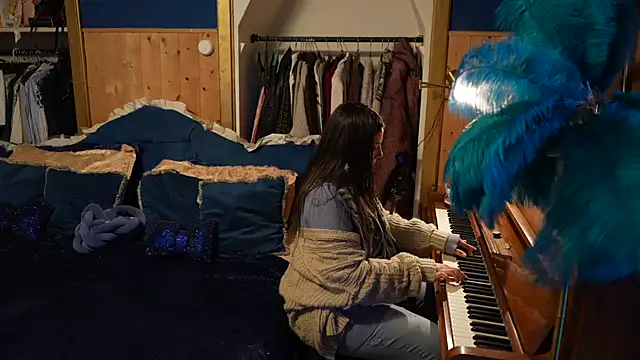 VanessaDoyle online show from 03/24/26, 04:45