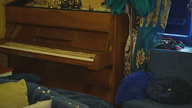 VanessaDoyle online show from 03/28/26, 01:54