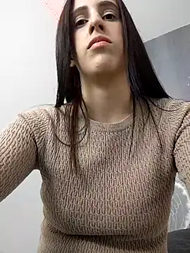 Snapshot of Amira_Milker chatting on 02/25/25, 04:00 Amira Milker online show from 02/25/25, 04:00