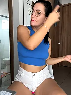 Verito hot online show from 10/19/25, 02:07