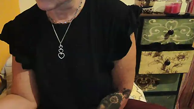 Snapshot of Althea_Love chatting on 09/30/25, 05:07 Althea Love online show from 09/30/25, 05:07