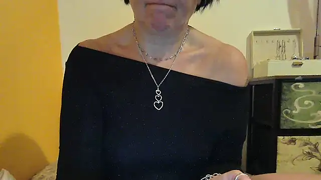 Snapshot of Althea_Love chatting on 11/10/25, 04:28 Althea Love online show from 11/10/25, 04:28