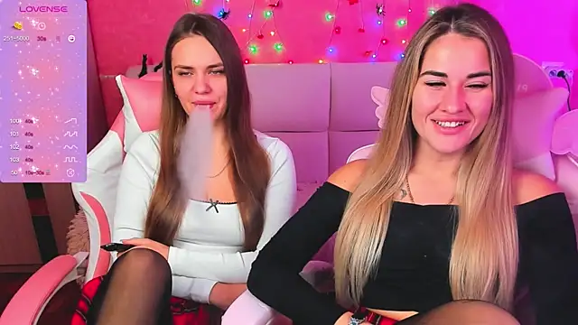 ivannatompsonnn online show from 11/17/25, 06:08