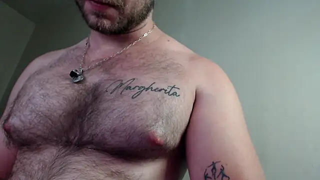 Snapshot of TONY_WHITE_7 chatting on 03/04/26, 01:44 TONY WHITE 7 online show from 03/04/26, 01:44