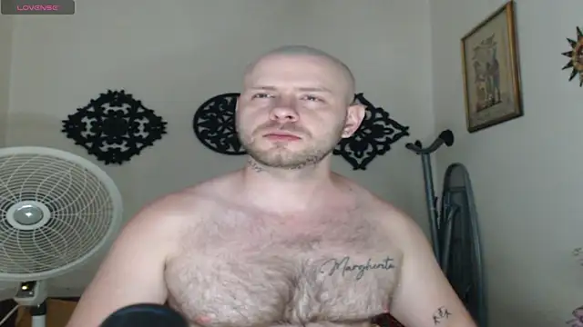 Snapshot of TONY_WHITE_7 chatting on 05/22/26, 01:24 TONY WHITE 7 online show from 05/22/26, 01:24