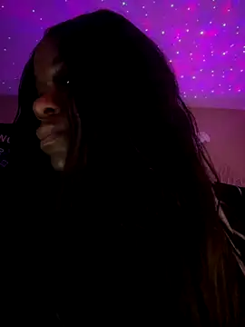 Snapshot of Tikalalin chatting on 11/11/25, 08:47 Tikalalin online show from 11/11/25, 08:47