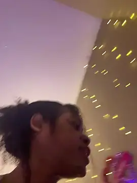 Snapshot of Tikalalin chatting on 02/26/26, 03:22 Tikalalin online show from 02/26/26, 03:22