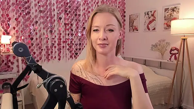 MissRightX online show from 07/12/26, 09:55