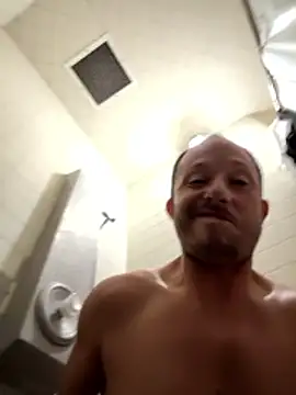 Snapshot of Roberts8inchcock chatting on 02/13/26, 05:09 Roberts8inchcock online show from 02/13/26, 05:09