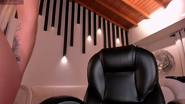 Snapshot of LexieWayne chatting on 01/17/25, 02:08 LexieWayne online show from 01/17/25, 02:08