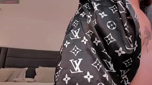 Snapshot of LexieWayne chatting on 02/19/25, 11:04 LexieWayne online show from 02/19/25, 11:04